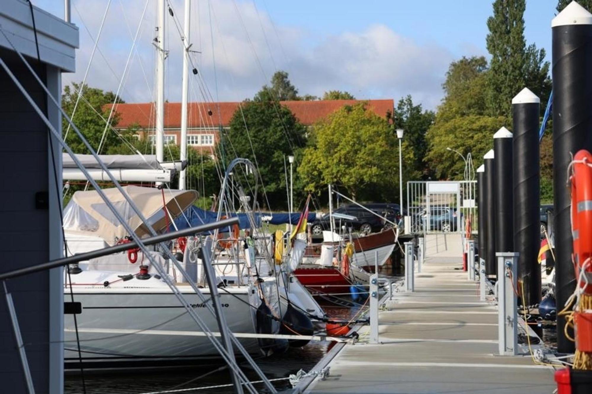 Hotel Hausboot Liliput Stralsund Zewnętrze zdjęcie